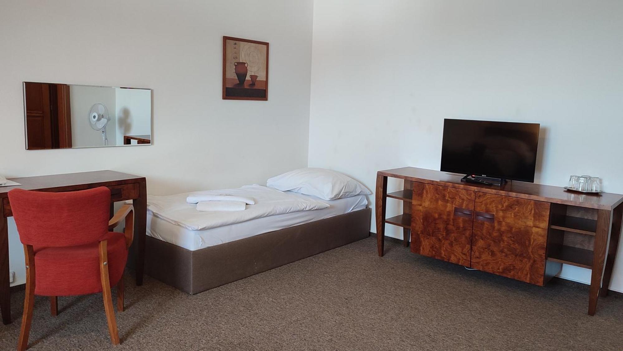 Hotel Vion Zlate Moravce Exterior photo